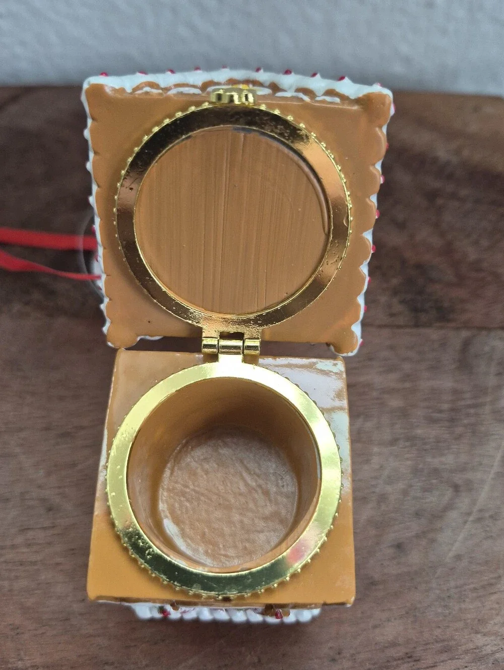 Gingerbreadhouse Trinket Box Ornament